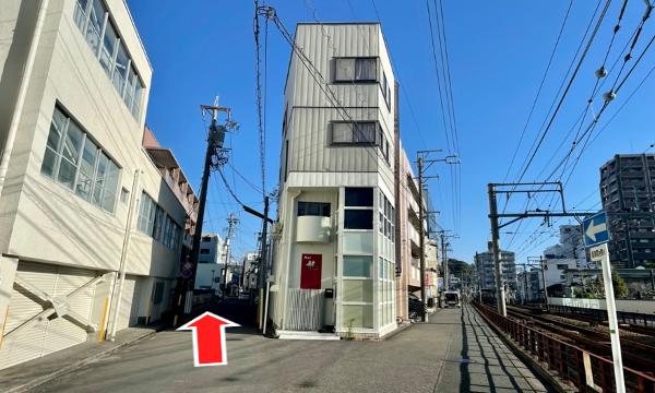 分岐を左方向に進みます